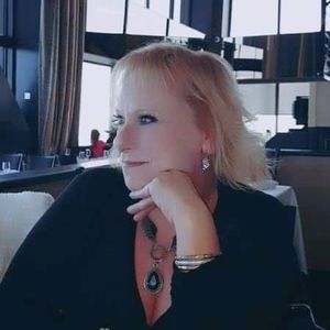 Meet your Posher, Cindy lee